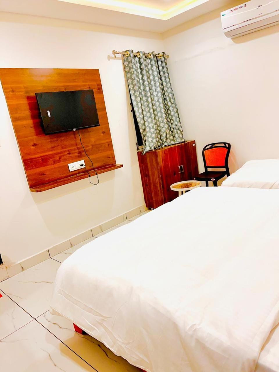 Hotel Shree Kedar Palace 우자인 외부 사진